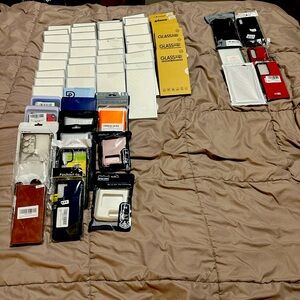 BIG LOT OF SAMSUNG GALAXY CASES & GLASS SCREEN PROTECTORS
